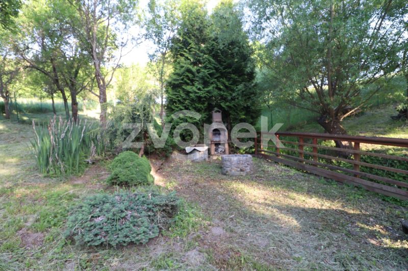Prodej chalupy s velkými pozemky Kochavec, Štítná nad Vláří