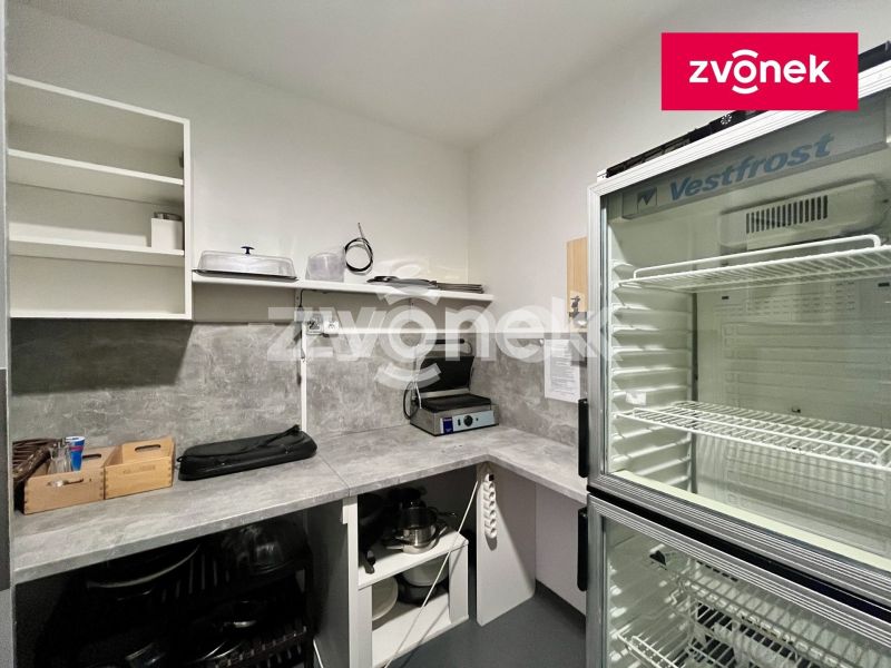 Kompletně vybavená kavárna s flexibilním využitím a startovacími podmínkami - Zlín, Kudlov