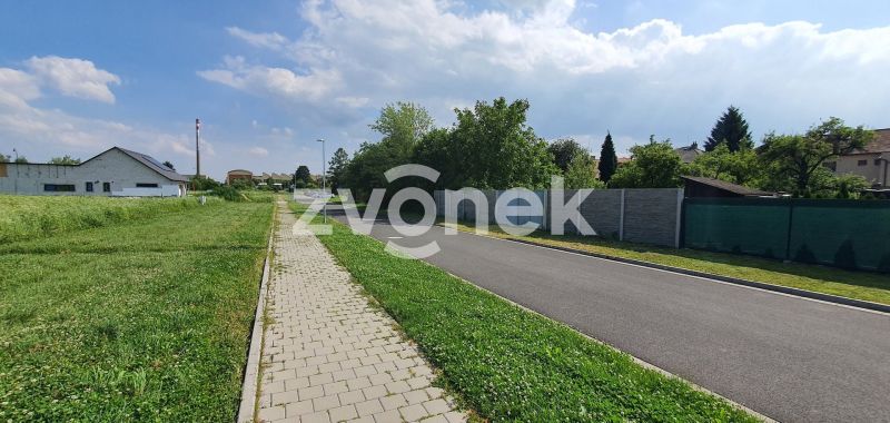 Prodej stavebního pozemku 1 053 m², Hulín