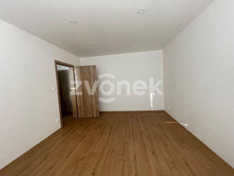 Pronájem bytu 1+1 po celkové rekonstrukci, sídliště Štěpnice, Uherské Hradiště