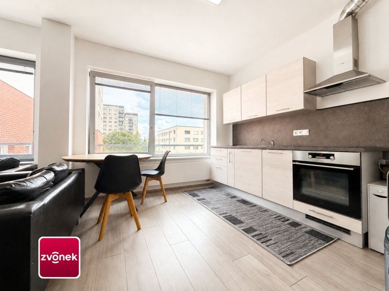 Prostorný byt 1+kk, 43 m², centrum Zlína – ul. Lorencova