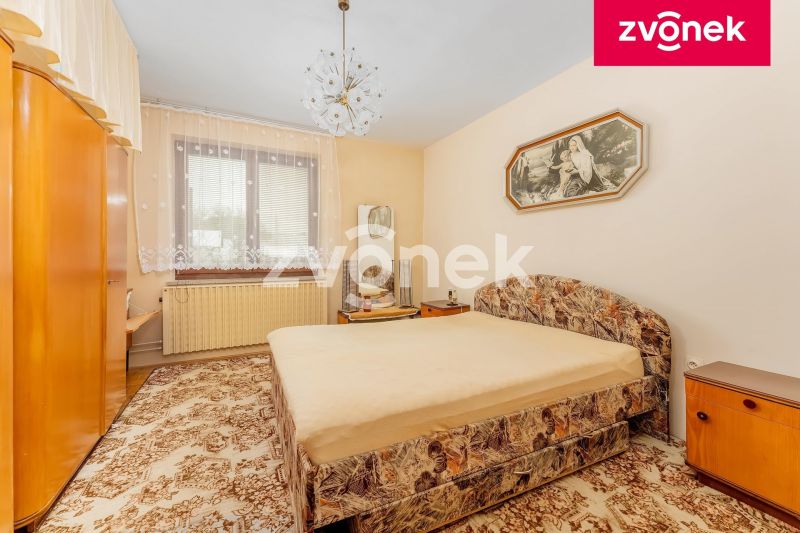 Prodej řadového rodinného domu s garáží a zahradou ve Slavičíně