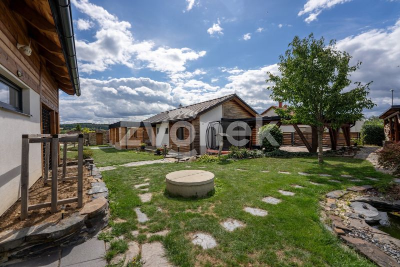 Prodej rodinného domu 4+kk, 191 m², Zádveřice-Raková
