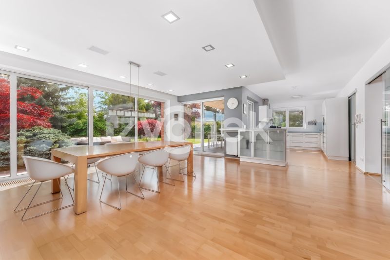 Velkorysá rodinná vila 7+1, 479 m², pozemek 1 503 m² – Zlín, Nivy IV