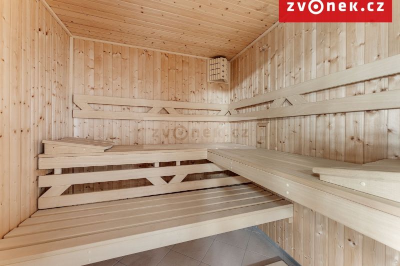 Nadstandardní vila Hranice, 7+1, 540m2 užitná plocha