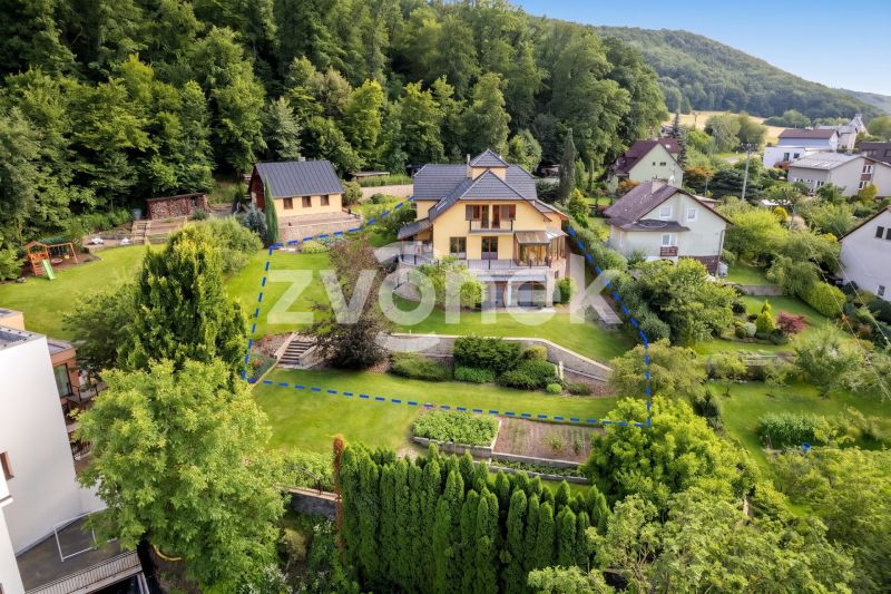 Prodej víceúčelového objektu 540 m², Hranice I-Město