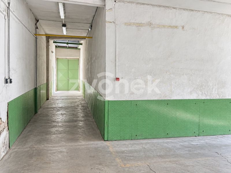 Pronájem výrobních a skladovacích prostor 160 m² – Baťův areál, 77. budova, Zlín