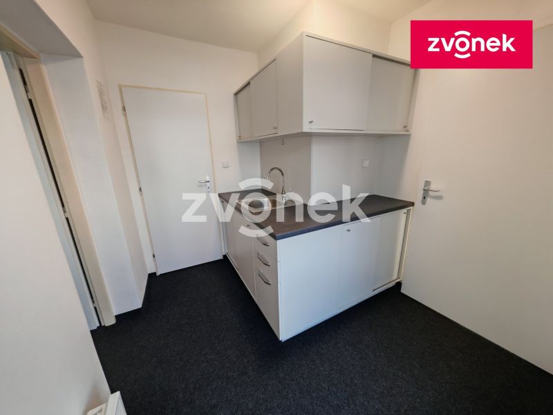 Pronájem obchodního prostoru 35 m², Zlín - Mladcová