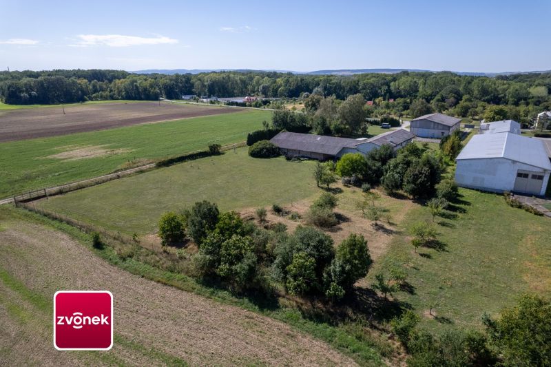 Prodej pozemku 12 000 m² v Plešovci s možností přikoupení navazujícího areálu
