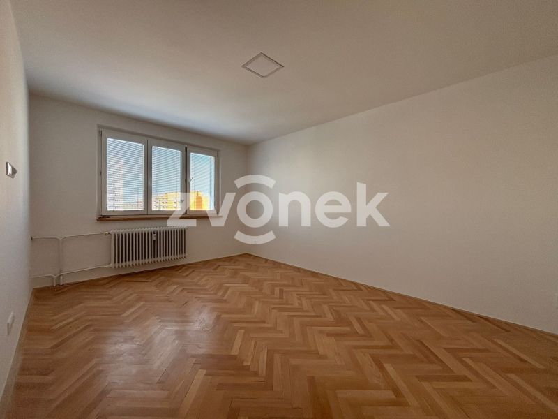 Pronájem bytu 2+1 56 m², Zlín - Malenovice
