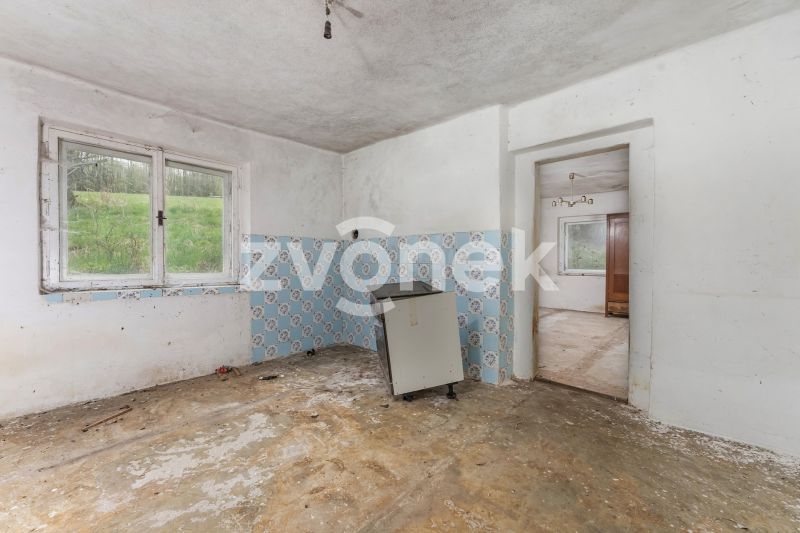 Výjimečný pozemek s domem na samotě u lesa, Březnice u Zlína
