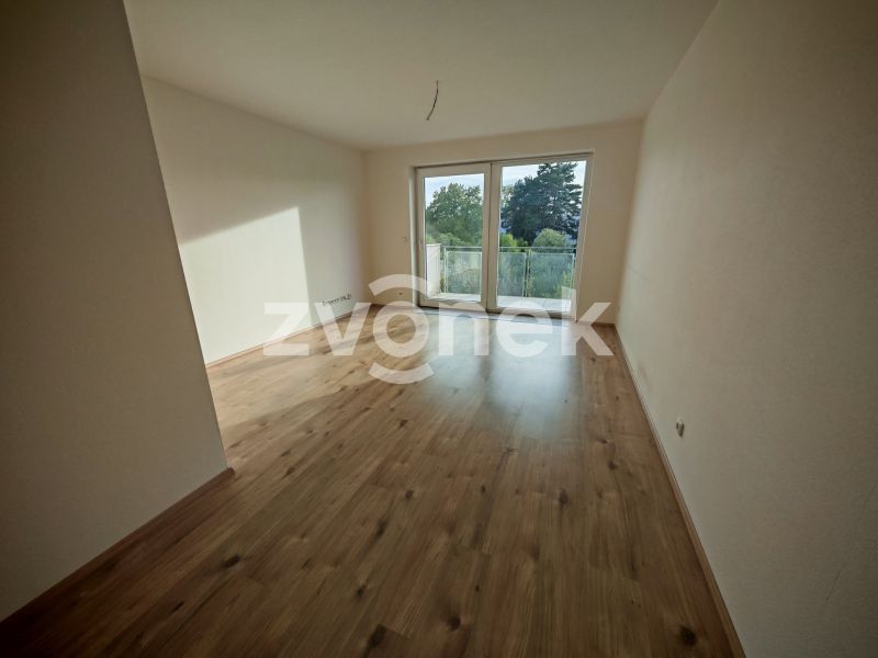 Pronájem bytu 1+kk 37 m², Zlín - Malenovice