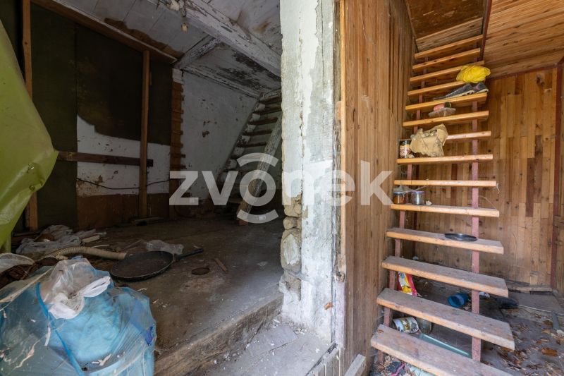 Výjimečný pozemek s domem na samotě u lesa, Březnice u Zlína