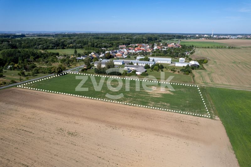 Prodej pozemku 12 000 m² v Plešovci s možností přikoupení navazujícího areálu