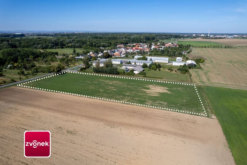 Prodej pozemku 12 000 m² v Plešovci s možností přikoupení navazujícího areálu