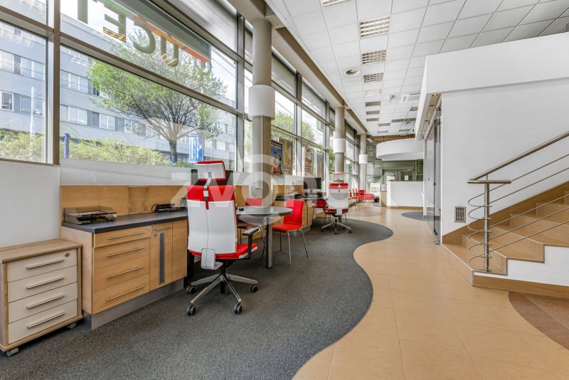 Exkluzivní obchodní prostor / showroom 158 m² na prestižní adrese v centru Zlína