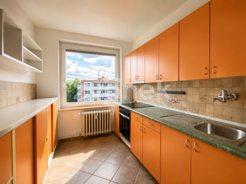 Vzdušný byt 4+1, 74 m², se dvěma balkony, Zlín – Družstevní