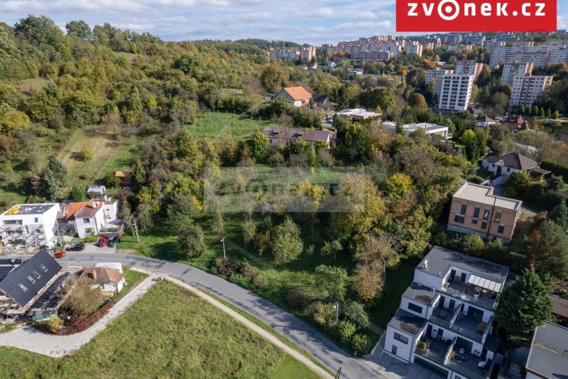 Prodej stavebního pozemku 1 743 m², Zlín - Mladcová
