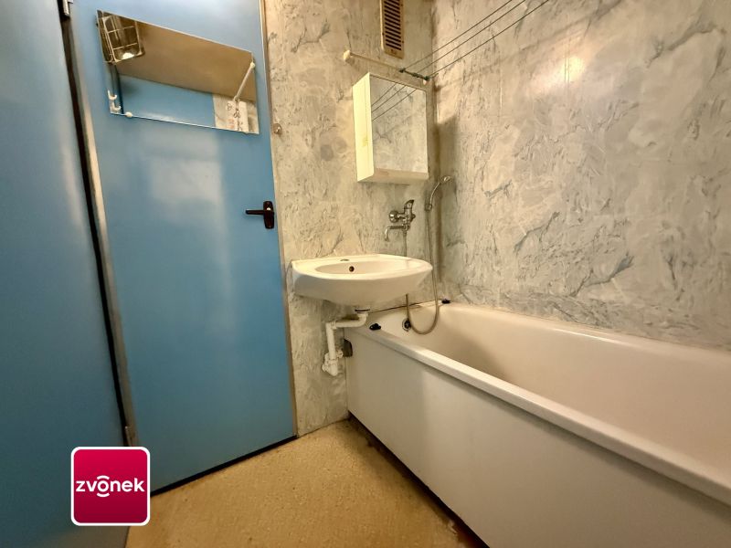 Prodej bytu 1+kk k rekonstrukci, 28 m², Zlín – Prštné