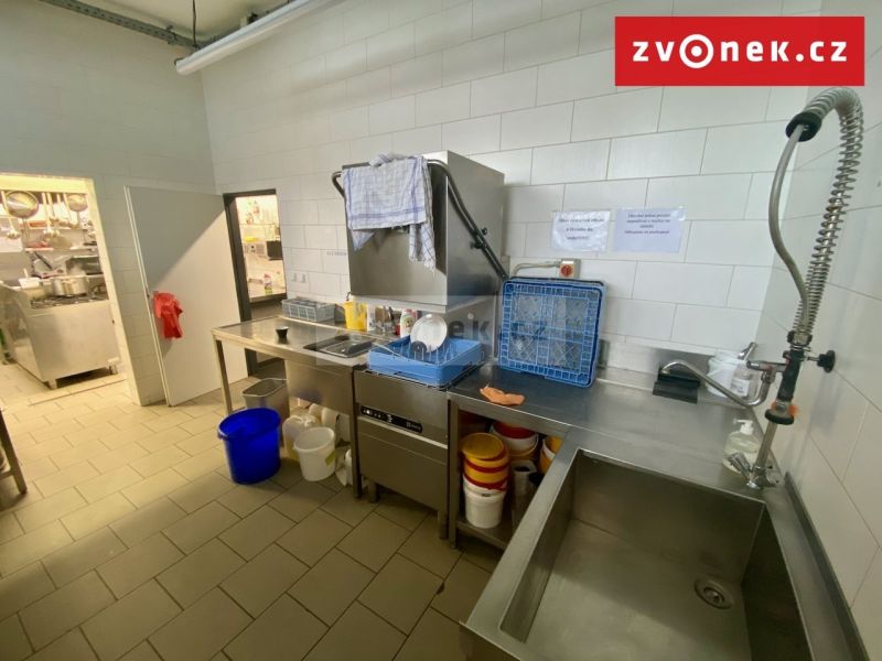 Prodej obchodního prostoru 500 m², Holešov