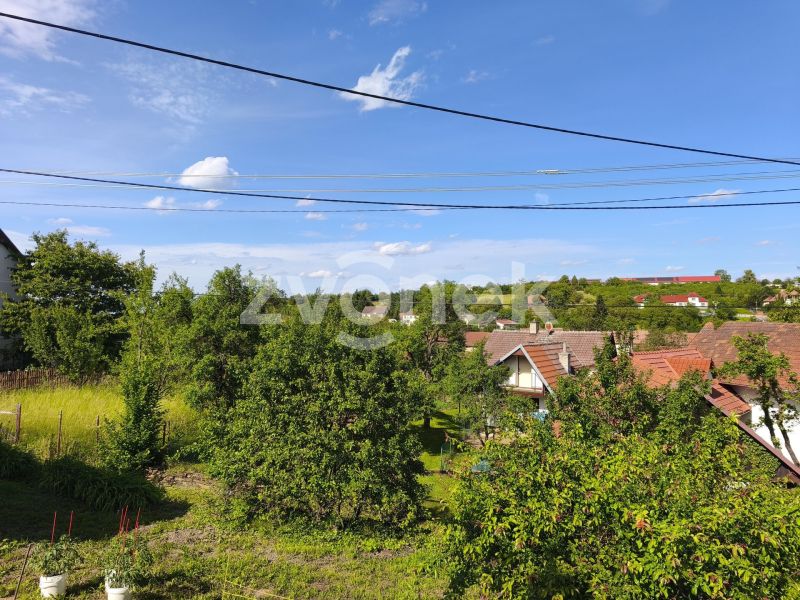 Prodej domu se zahradou, Komňa