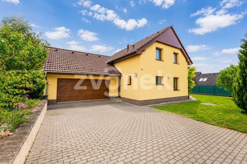 Nadstandardní rodinný dům se zahradou Zlín - Mladcová
