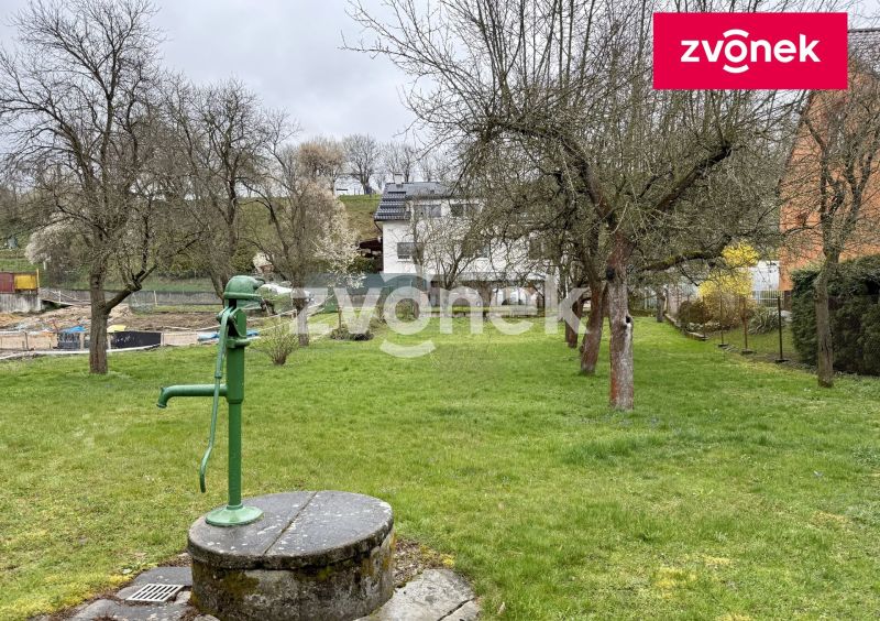 Prodej stavebního pozemku 813 m², Zlín - Lužkovice