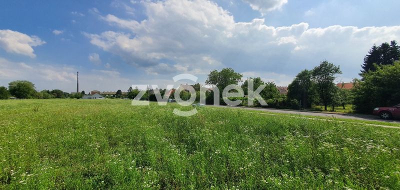 Prodej stavebního pozemku 1 053 m², Hulín