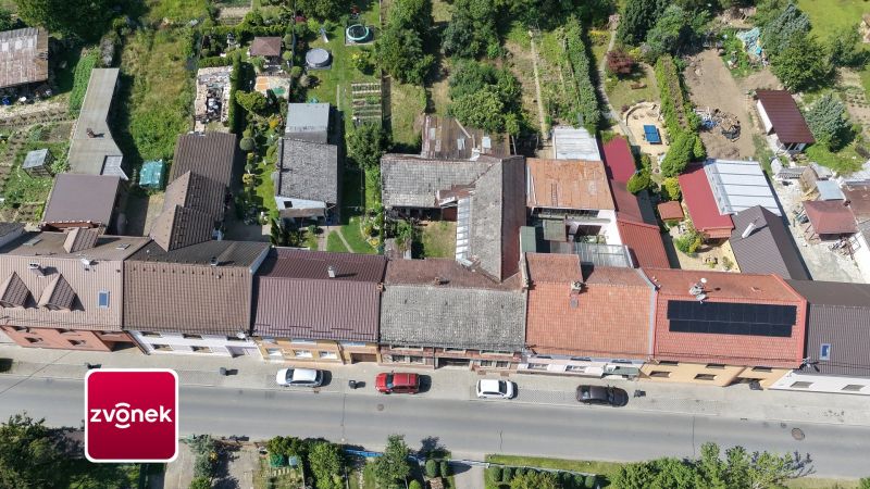 Prodej rodinného domu 300 m², Tečovice