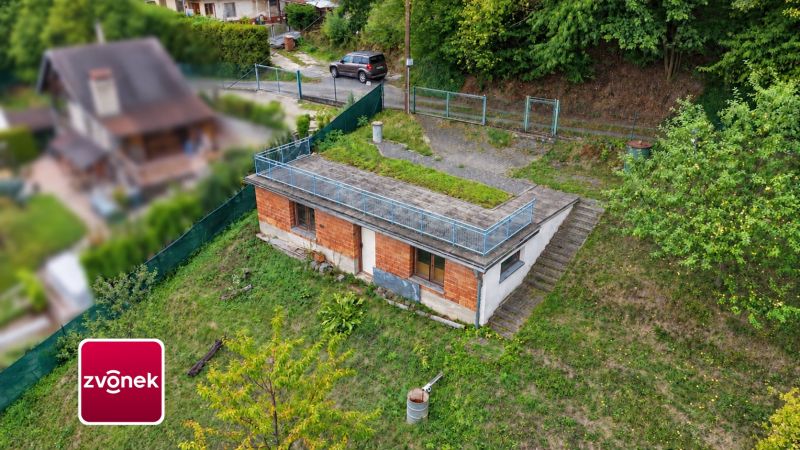 Domek k dokončení s možností rozšíření, pozemkem přes 1 000 m² a nádherným výhledem – Jaroslavice u Zlína