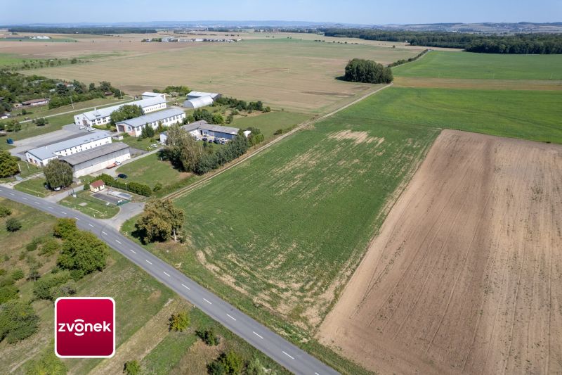 Prodej pozemku 12 000 m² v Plešovci s možností přikoupení navazujícího areálu