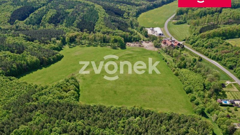 Prodej louky 44 190 m², Šarovy