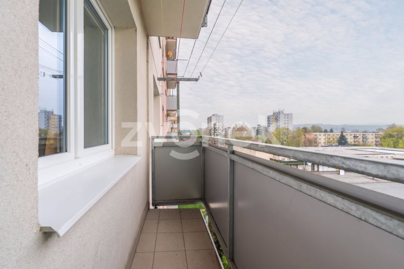 Pronájem bytu 2+1 51 m², Zlín - Malenovice