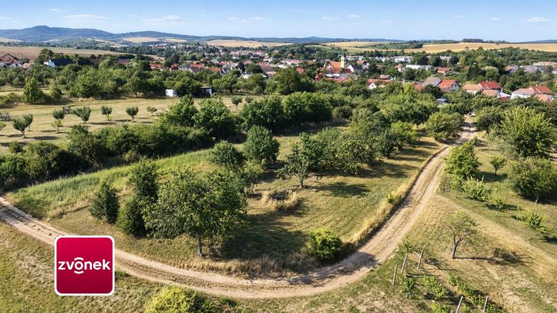 Prodej stavebního/investičního pozemku 2 143 m², Zlechov