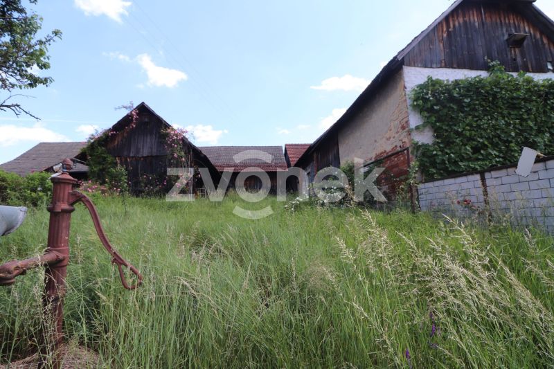 Prodej rodinného domu s velkou zahradou, Vlachovice - Vrbětice