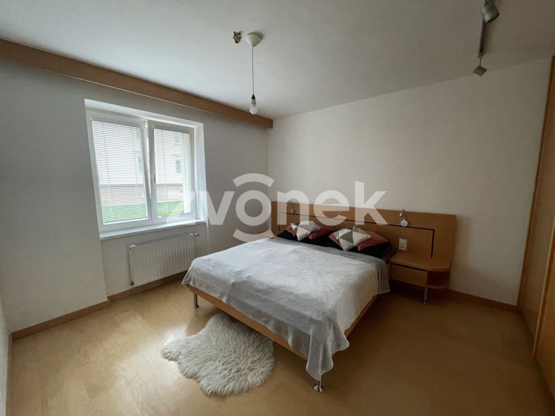 Pronájem vybaveného bytu 2+1 60 m², Zlín Kamenná