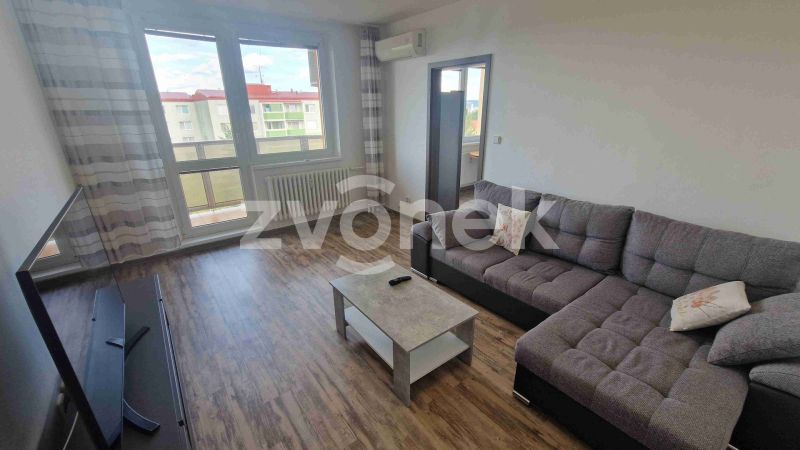 Pronájem bytu 3+1 62 m², po celkové rekonstrukci ve Štěpnicích, Uherské Hradiště