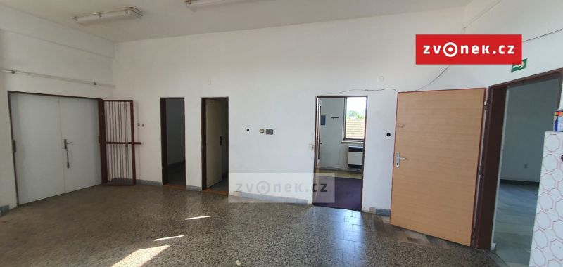 Pronájem obchodního prostoru 442 m², Spytihněv