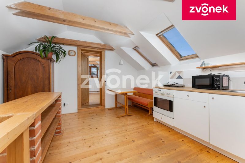 Prodej rodinného domu 312 m², Hvozdná