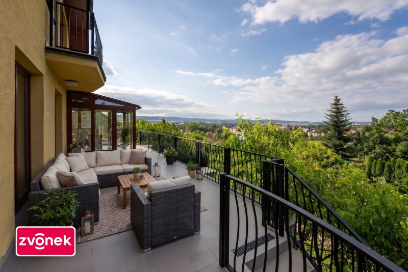 Nadstandardní vila Hranice, 7+1, 540m2 užitná plocha