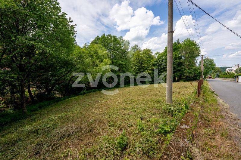 Prodej stavebního pozemku 892 m², Ublo