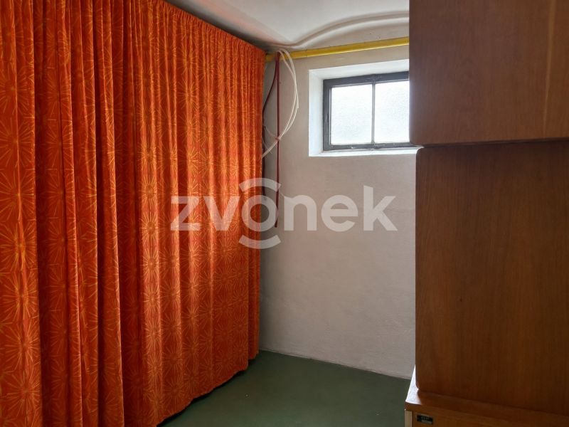 Prodej prostorného rodinného domu s garáží, terasou a zahradou - Ostrožská Nová Ves, ul. Nová