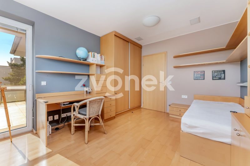 Velkorysá rodinná vila 7+1, 479 m², pozemek 1 503 m² – Zlín, Nivy IV