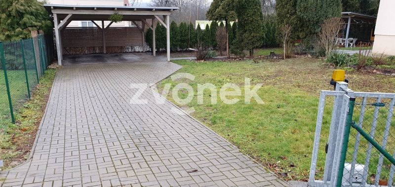 2+1 Zlín - Kostelec, parkovací stání, velká zahrada, pergola