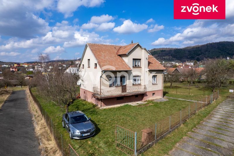 Prodej rodinného domu 250 m², Lukov