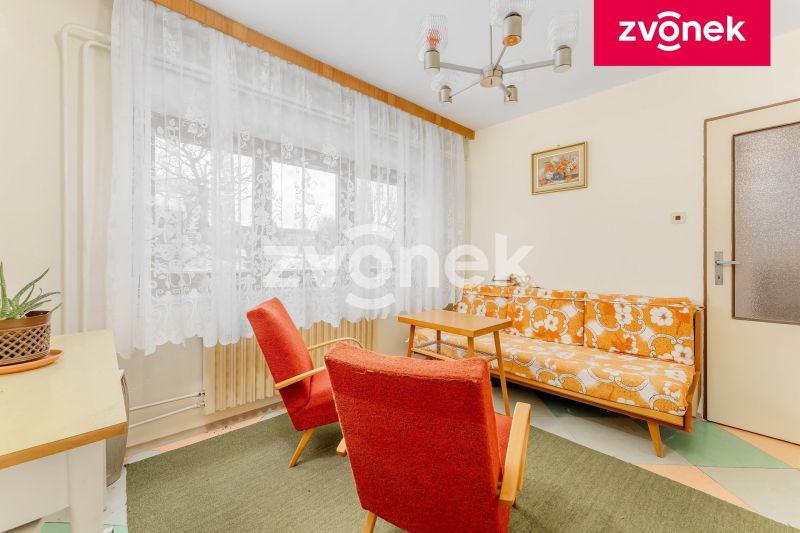 Prodej řadového rodinného domu s garáží a zahradou ve Slavičíně