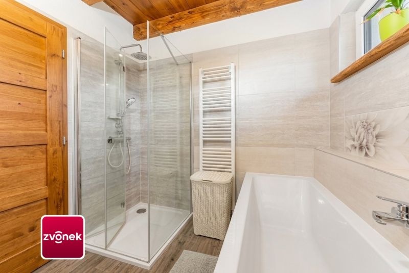 Prodej rodinného domu 4+kk, 191 m², Zádveřice-Raková
