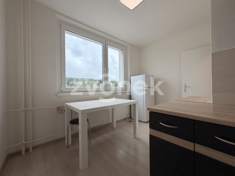 Pronájem prostorného bytu 2+1, 60 m², Zlín – Kúty