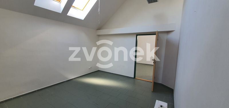 Pronájem kanceláře 103 m², Otrokovice