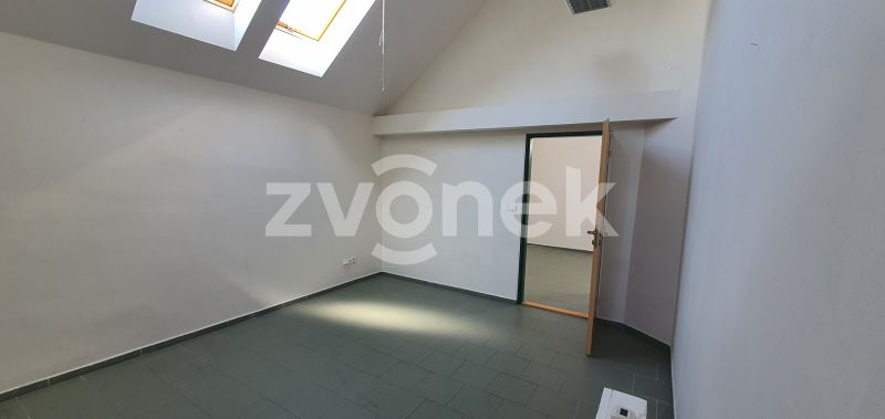 Pronájem kanceláře 103 m², Otrokovice